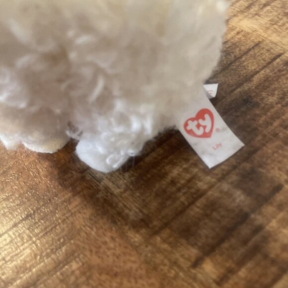 Ty Classic Lily the Cream Colored Llama 7” Plush Stuffed Animal 2018 Retired - Picture 2 of 8